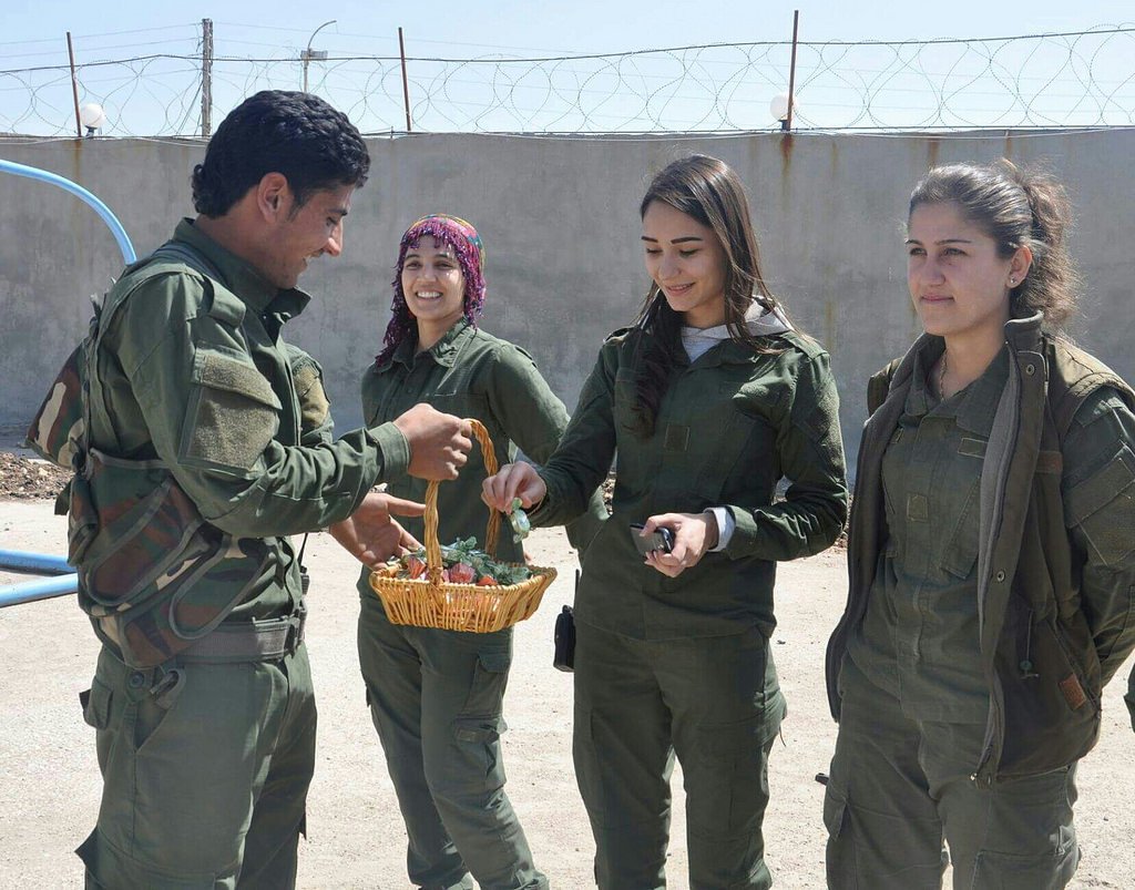 kurdische YPG und kommunale Sicherheitskräfte