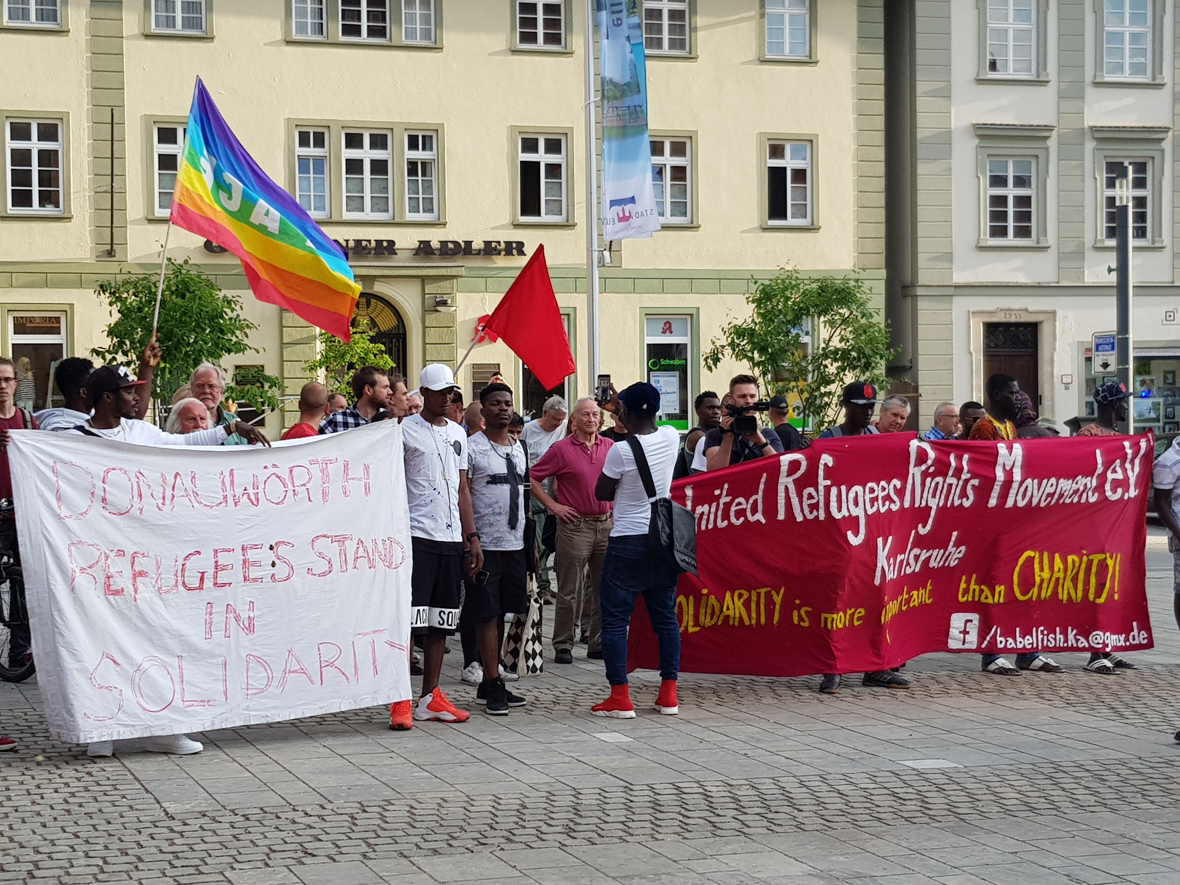 Refugee-Solidarität aus Donauwörth und Karlsruhe