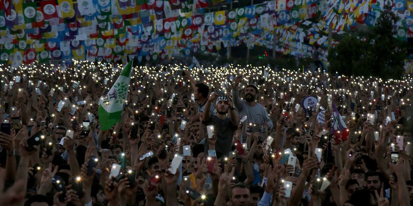 Diyarbakir feiert die Abschlusskundgebung der HDP vor den Wahlen